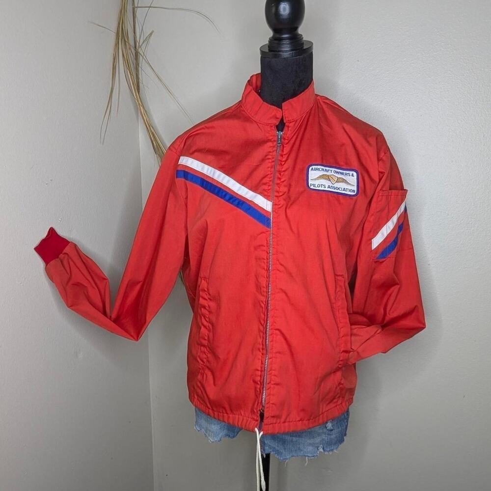 Vintage 80s red windbreaker jacket medium